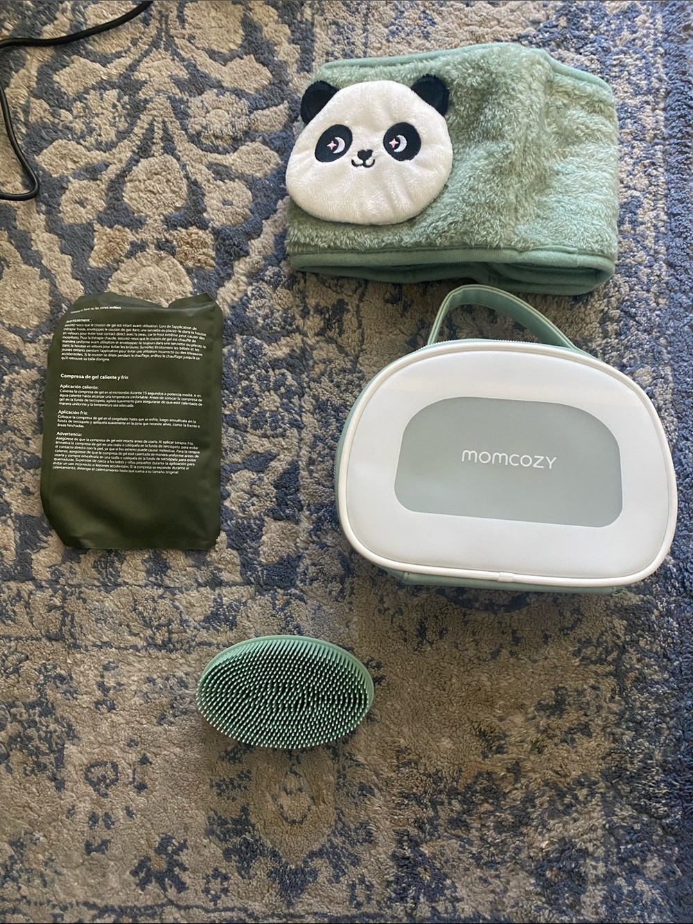 Momcozy Portable Case with Mint Accessories